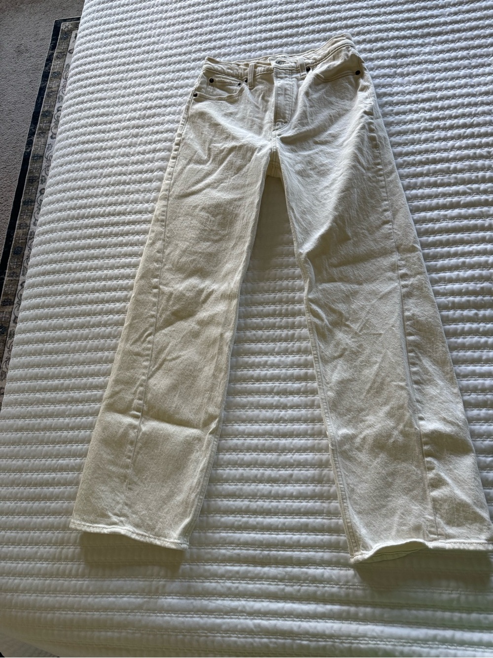 Abercrombie High-Rise 90s Relaxed Jean - White (Size 27 Regular) - Picture 7 of 8